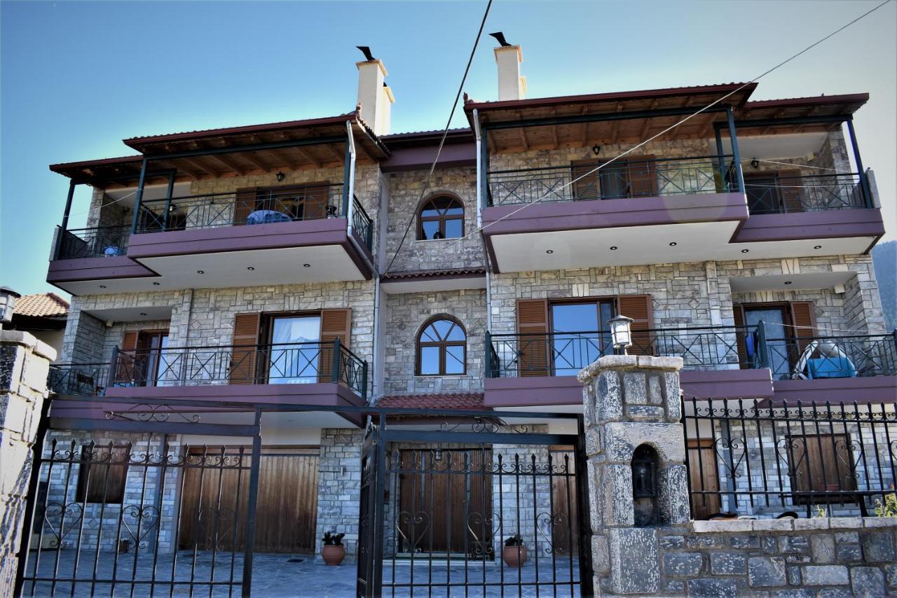 Mainades House Apartment Vitina Bagian luar foto
