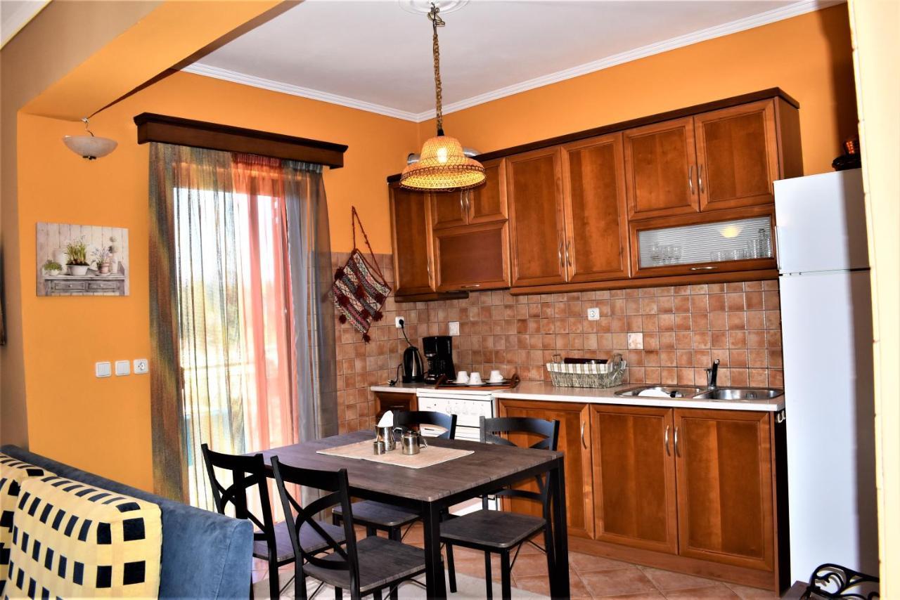 Mainades House Apartment Vitina Bagian luar foto